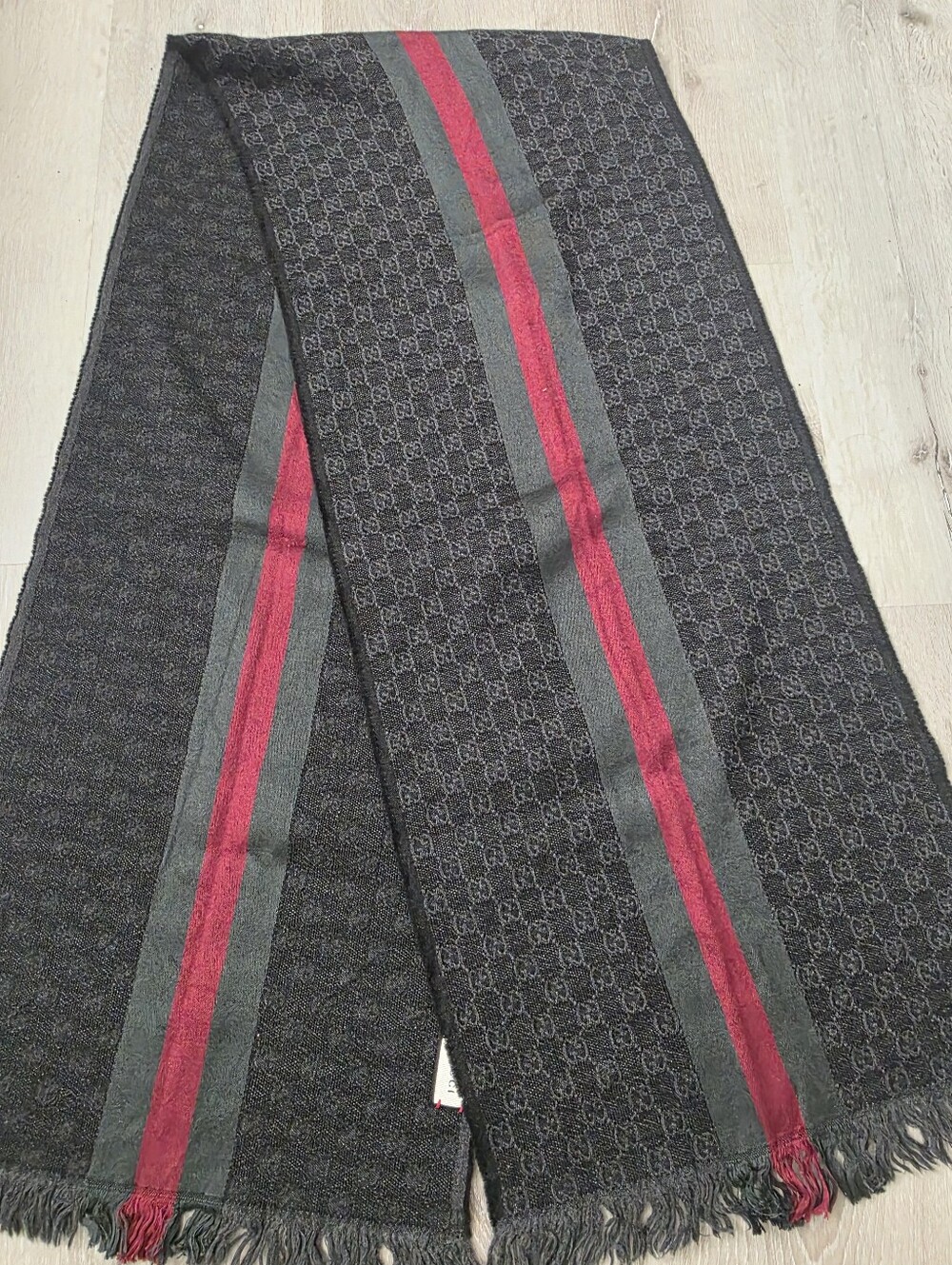 Auth ๐ Gucci GG Supreme Wool Stole โ๏ธ๐ - Picture 6 of 10